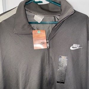 NWT Nike Zipup